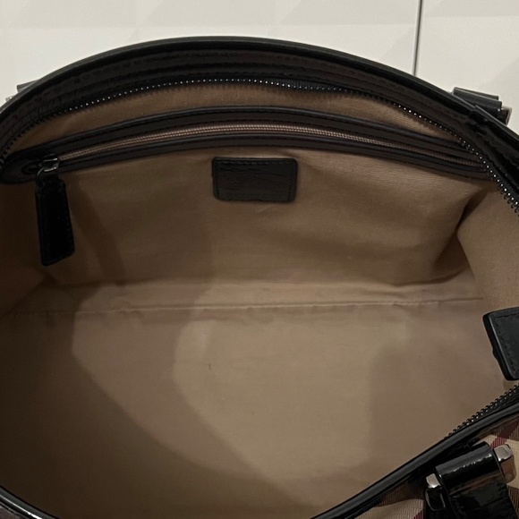 Burberry Tote, Wallet, Travel Pouch - Picture 4 of 16